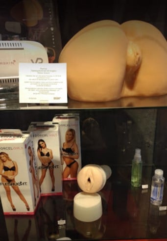 Taschenmuschi im Erotik Shop